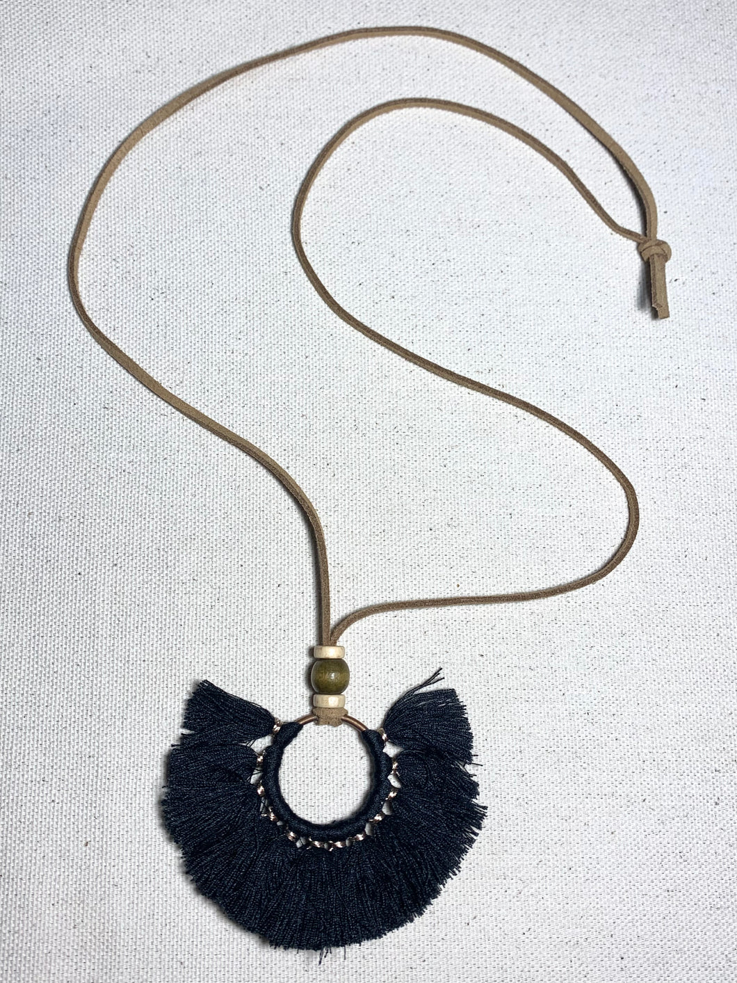 Far Out Fringe Necklace (black)